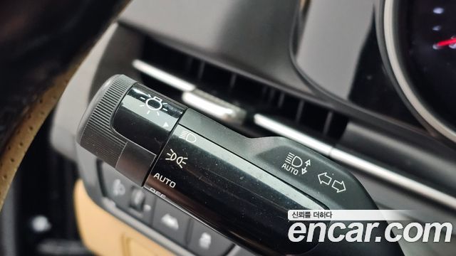 Kia Canival 2022 — photo 24