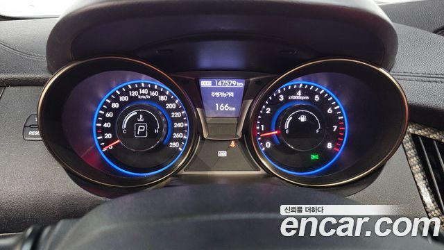 Hyundai Genesis 2012 — photo 8