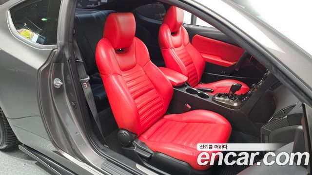 Hyundai Genesis 2012 — photo 10