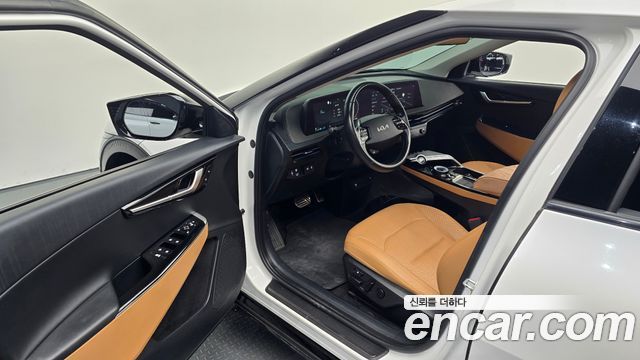 Kia EV6 2022 — photo 17