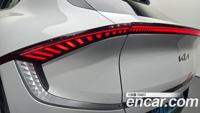 Kia EV6 2022 — photo 9