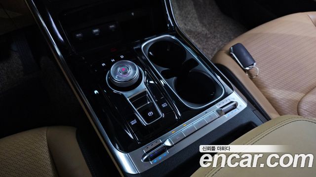 Kia Canival 2021 — photo 12
