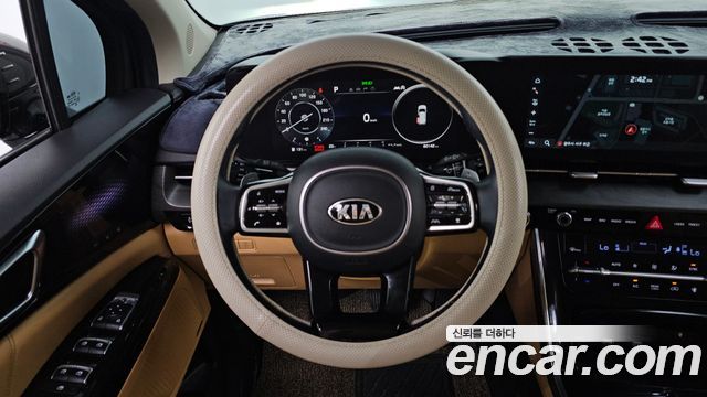 Kia Canival 2021 — photo 19