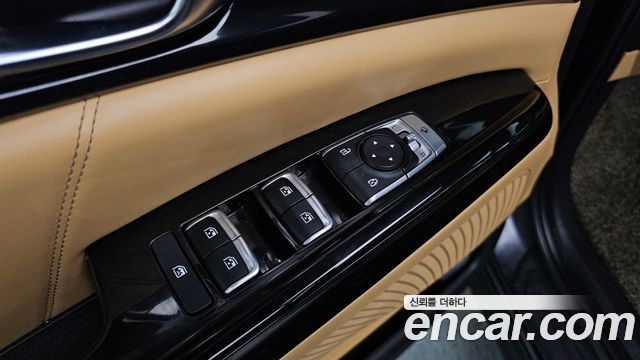 Kia Canival 2021 — photo 23