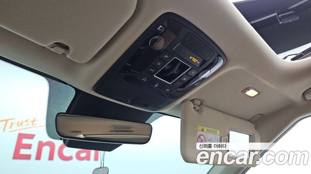 Kia Canival 2021 — photo 25