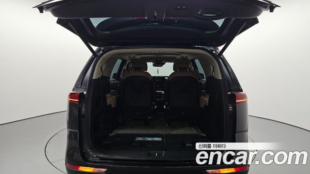 Kia Canival 2021 — photo 26