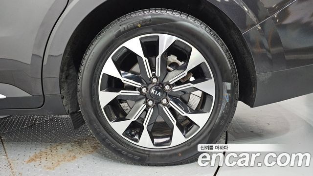 Kia Canival 2021 — photo 7