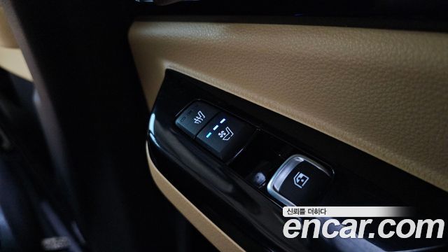 Kia Canival 2021 — photo 27