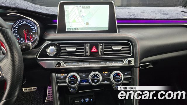 Genesis G70 2018 — photo 19