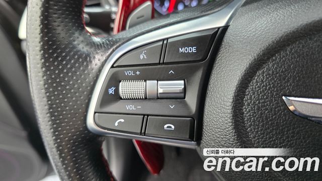 Genesis G70 2018 — photo 22