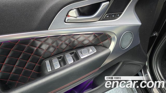 Genesis G70 2018 — photo 27