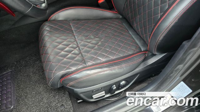 Genesis G70 2018 — photo 32