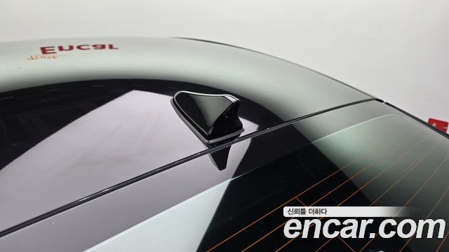 Genesis G70 2018 — photo 33
