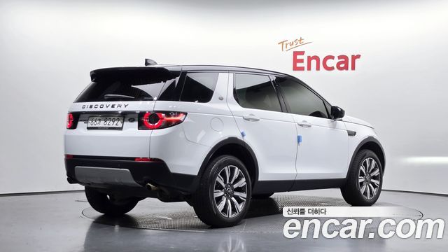 Land Rover Discovery Sport 2018 — photo 2