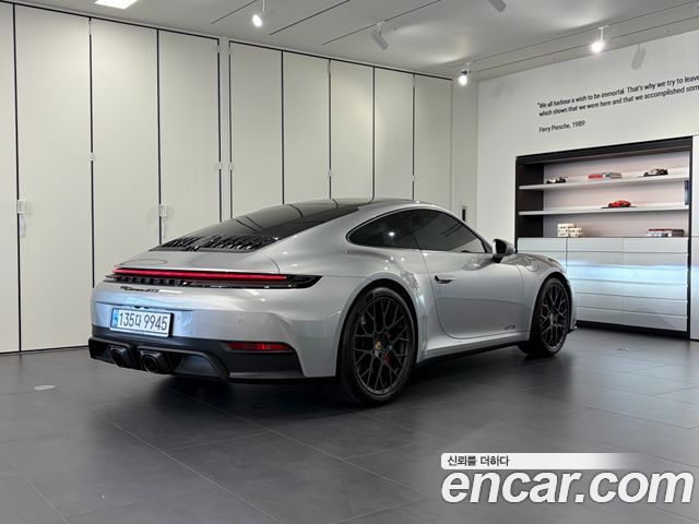 Porsche 911 2025 — photo 2