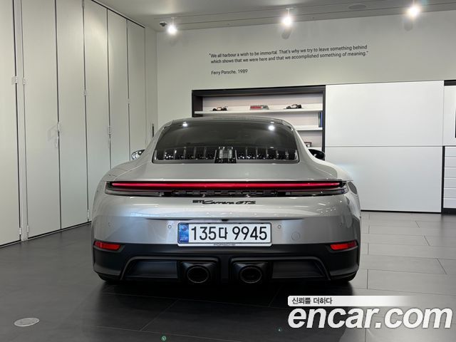 Porsche 911 2025 — photo 4