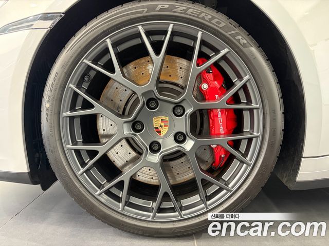 Porsche 911 2025 — photo 5