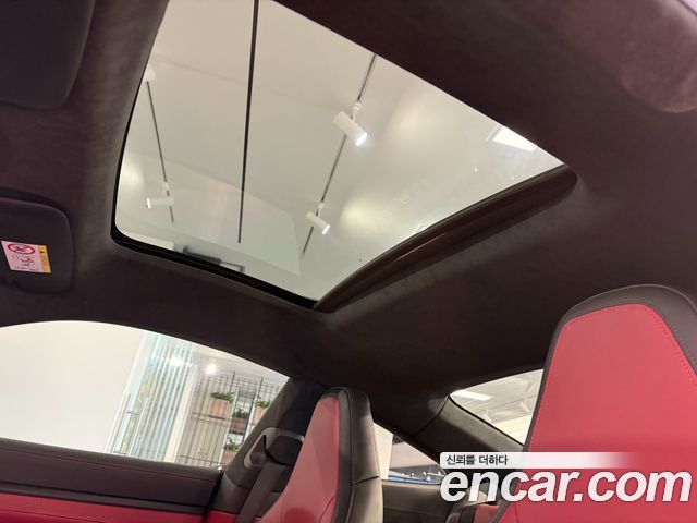 Porsche 911 2025 — photo 14