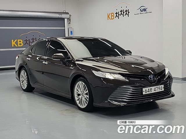 Toyota Camry 2019 — photo 4