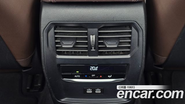 BMW 4-Series 2021 — photo 31