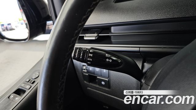 Hyundai Staria 2025 — photo 27