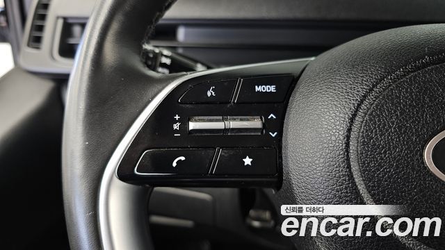 Hyundai Staria 2025 — photo 31