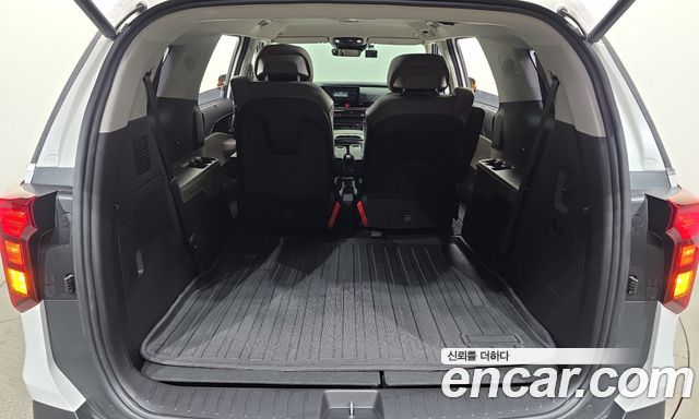 Kia Canival 2025 — photo 24