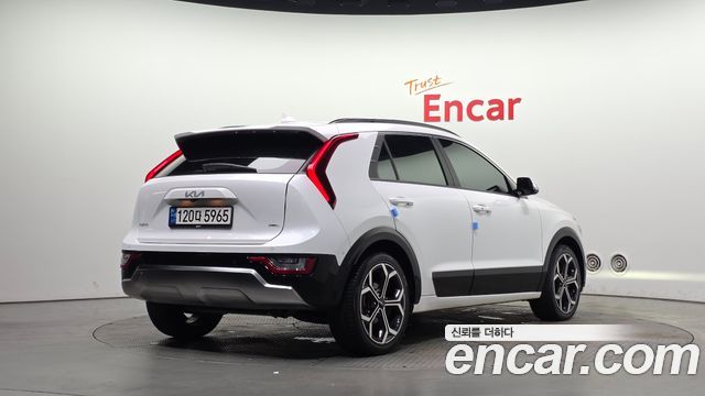 Kia Niro 2022 — photo 2