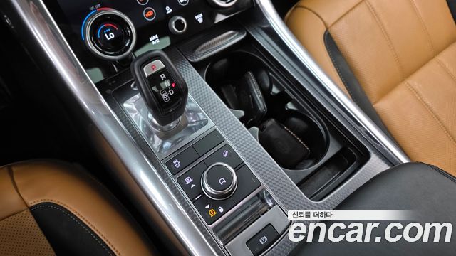 Land Rover Range Rover Sport 2019 — photo 12