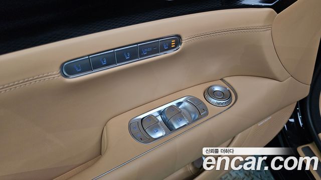Genesis G90 2022 — photo 24