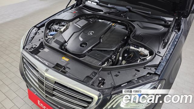 Mercedes-Benz S-Class 2019 — photo 6