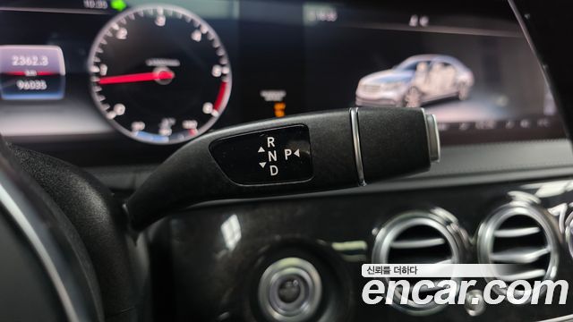 Mercedes-Benz S-Class 2019 — photo 12