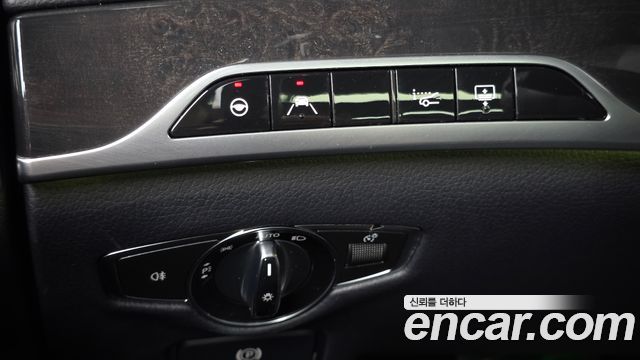 Mercedes-Benz S-Class 2019 — photo 27