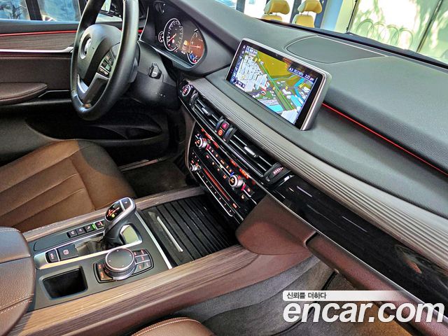 BMW X5 2017 — photo 9