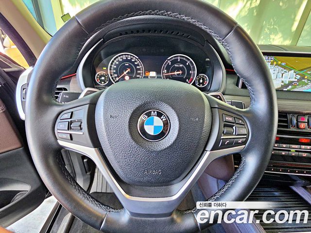 BMW X5 2017 — photo 11