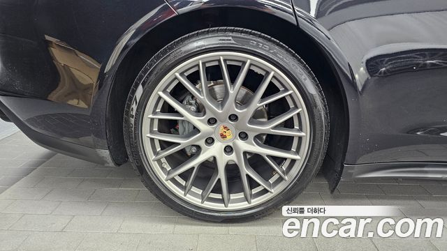 Porsche Panamera 2018 — photo 5