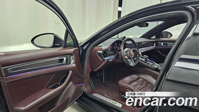 Porsche Panamera 2018 — photo 10