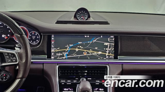 Porsche Panamera 2018 — photo 13