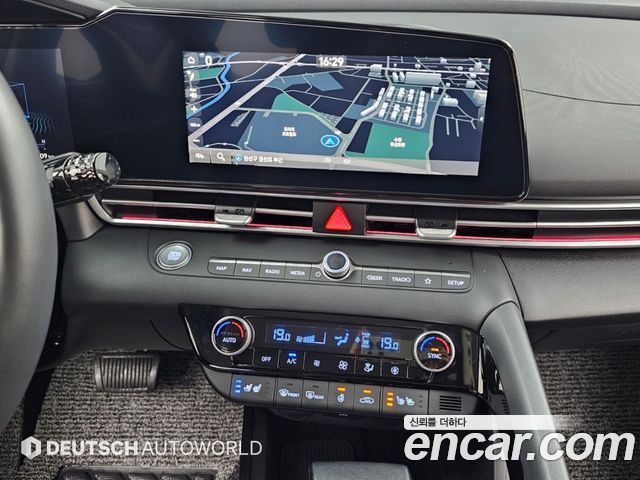 Hyundai AVANTE 2025 — photo 14