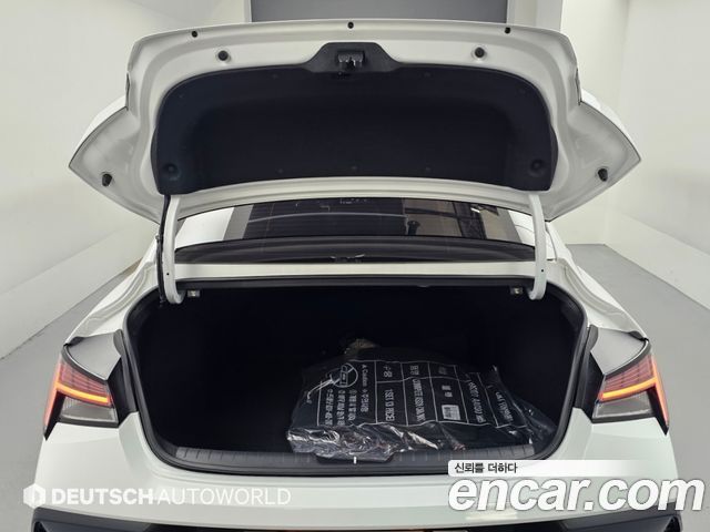 Hyundai AVANTE 2025 — photo 19