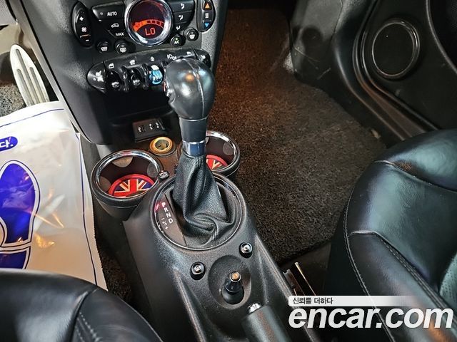 Mini Cooper Convertible 2015 — photo 8