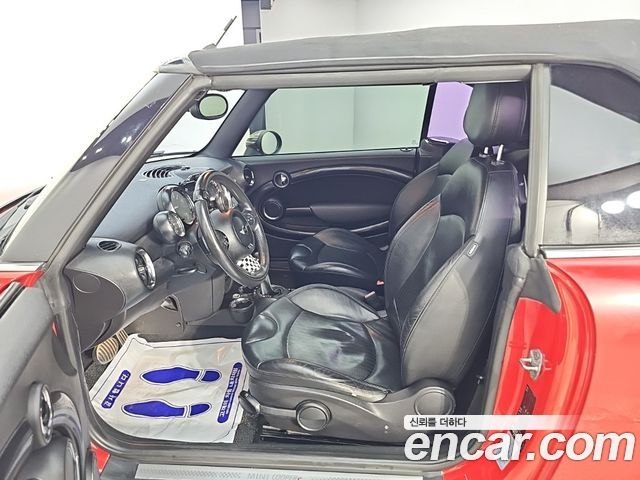 Mini Cooper Convertible 2015 — photo 11