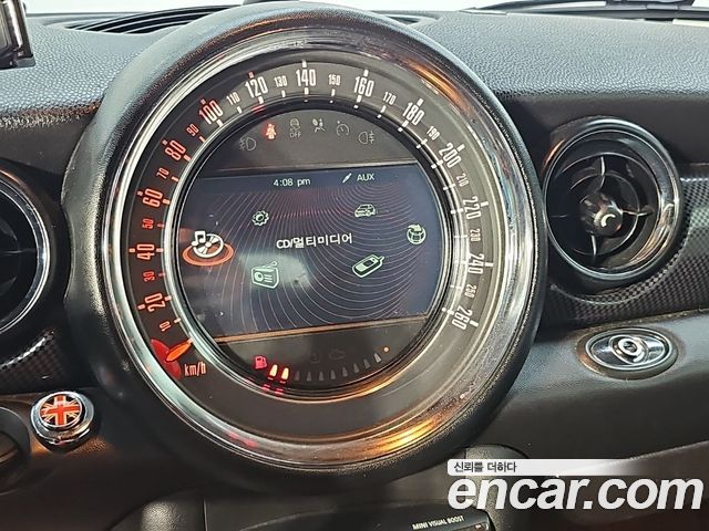 Mini Cooper Convertible 2015 — photo 14
