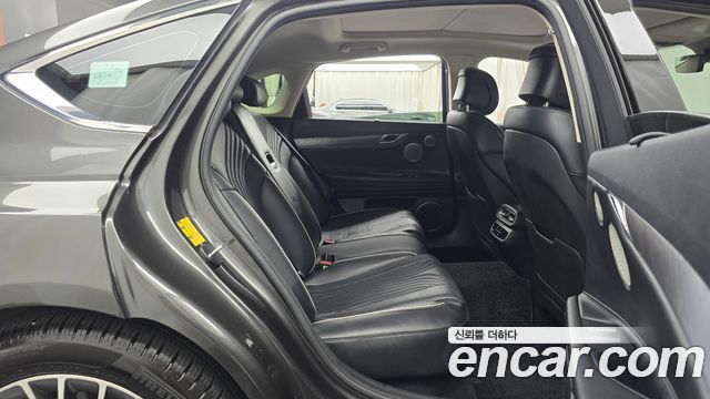 Genesis G80 2022 — photo 17
