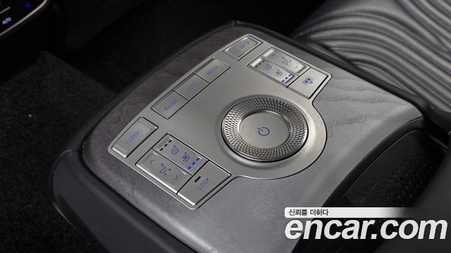 Genesis G80 2022 — photo 31