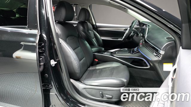 Hyundai Grandeur 2023 — photo 16
