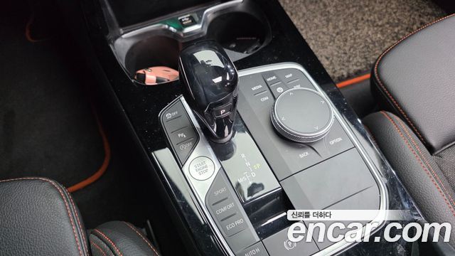 BMW 1-Series 2020 — photo 12