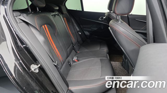 BMW 1-Series 2020 — photo 18