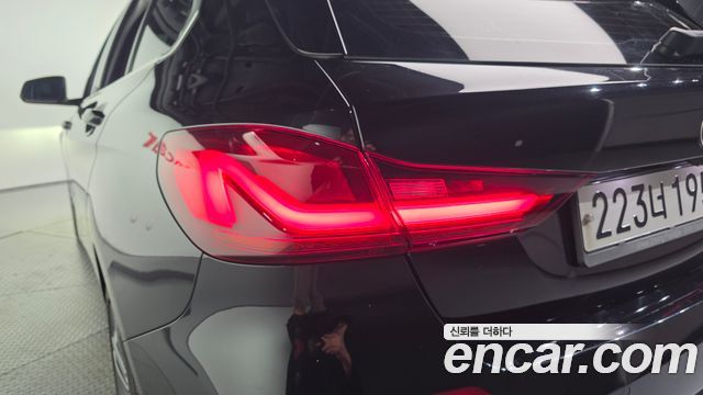 BMW 1-Series 2020 — photo 9