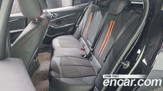 BMW 1-Series 2020 — photo 16